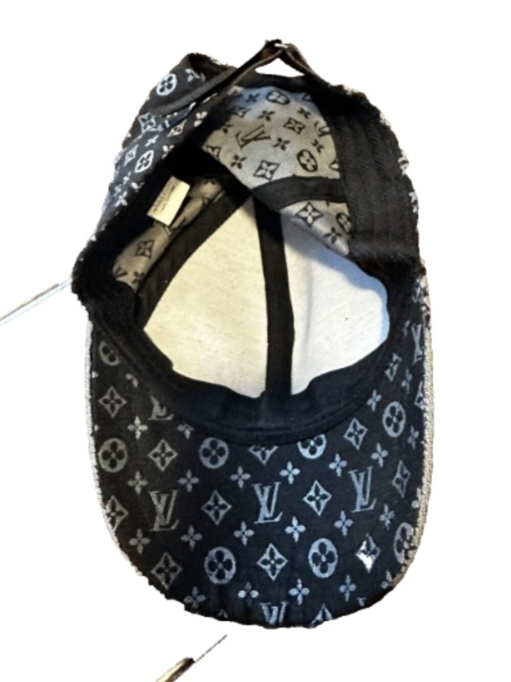 Embroidered logo Monogram Black Premium Cap Women's One Size - Picture 6 of 7